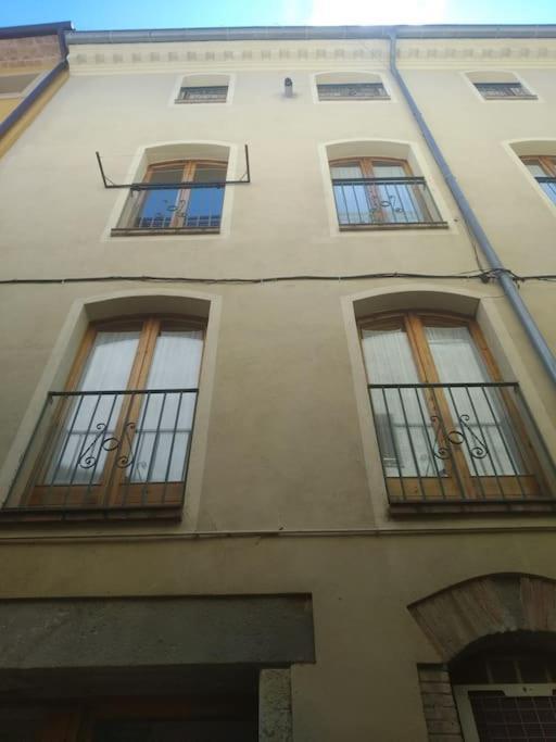 Apartament Can Mingu Besalú Bagian luar foto
