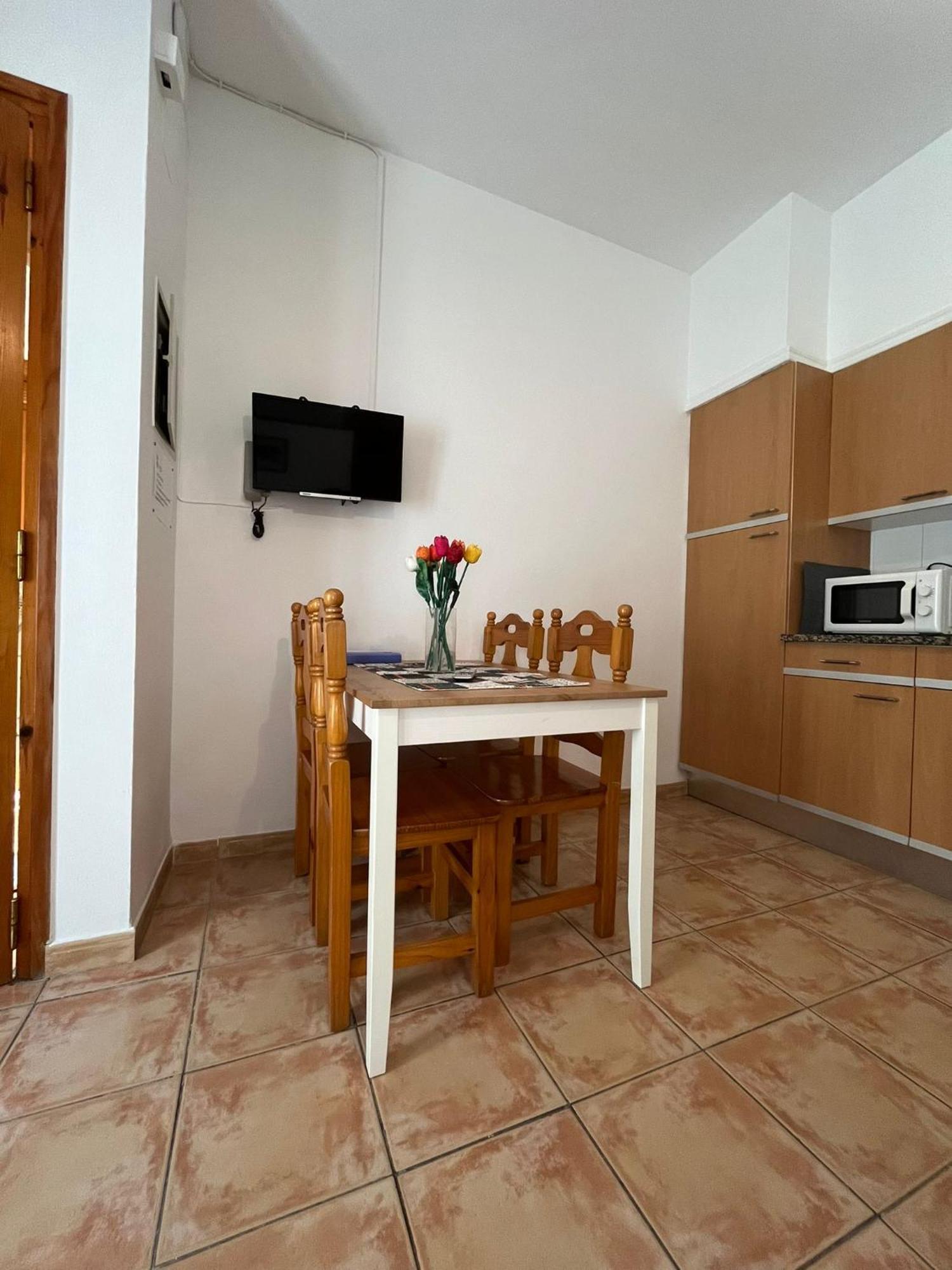 Apartament Can Mingu Besalú Bagian luar foto